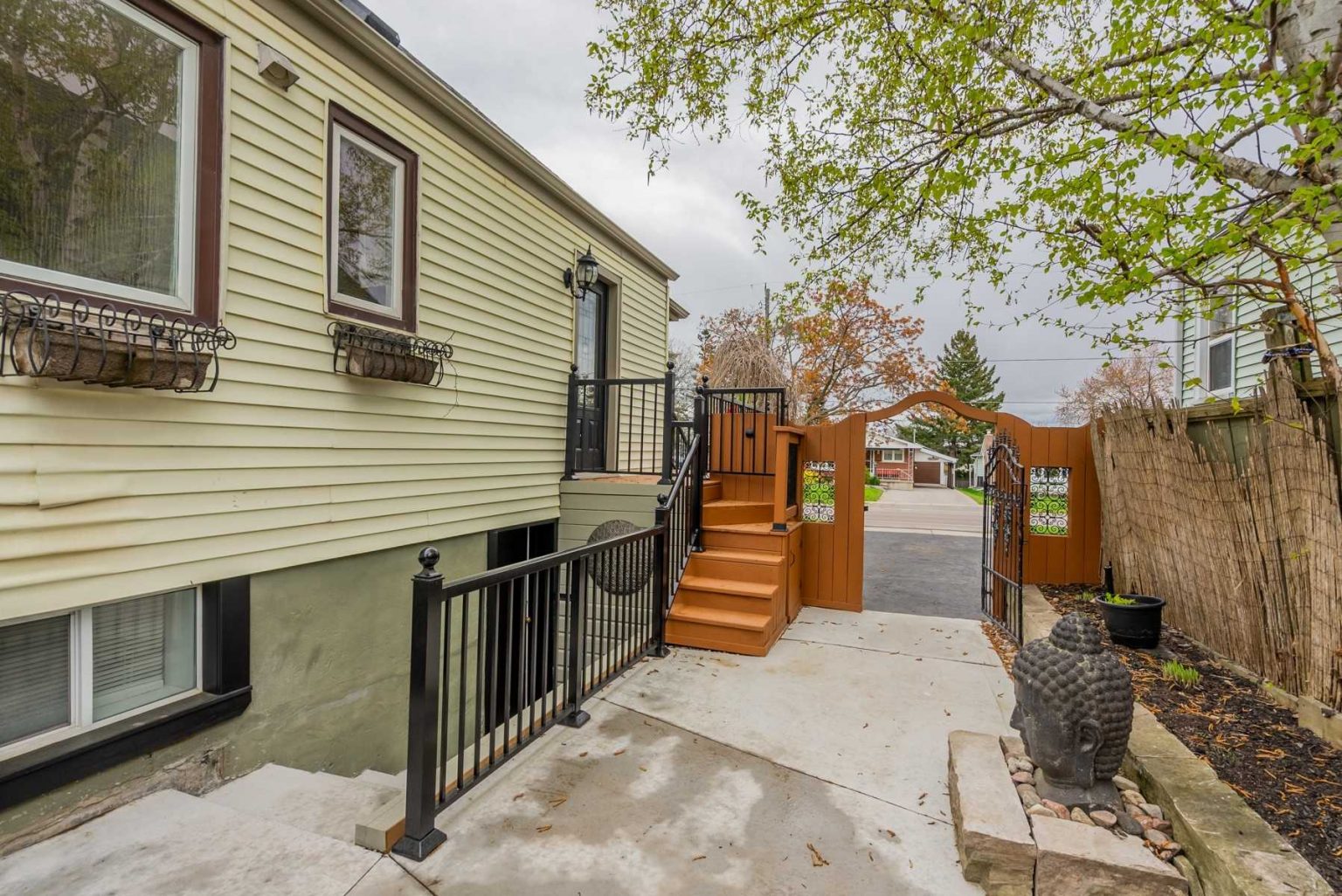 266 Gibbons St. Oshawa SOLD OVER ASKING The Corinne & Michael Team